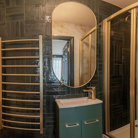 Howfield Hotel Мертир-Тидвилл Экстерьер фото